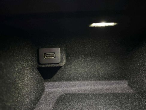 Used 2014 Chevrolet Corvette Stingray Convertible w/ 2LT Preferred Equipment Group image 40