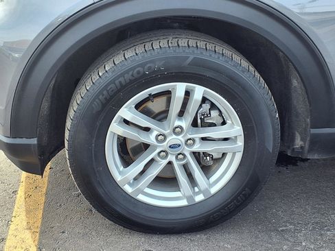 Certified 2022 Ford Explorer XLT w/ Equipment Group 202A image 29