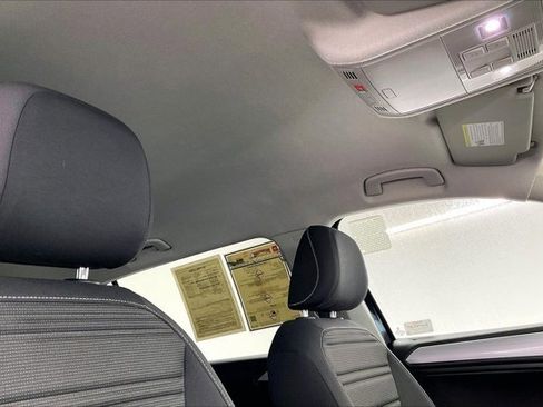 Used 2022 Volkswagen Tiguan S image 25