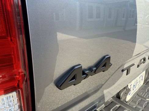 Used 2017 Toyota Tacoma SR5 w/ Tow Package image 33