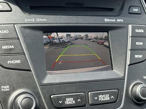Used 2015 Hyundai Santa Fe GLS FWD image 20