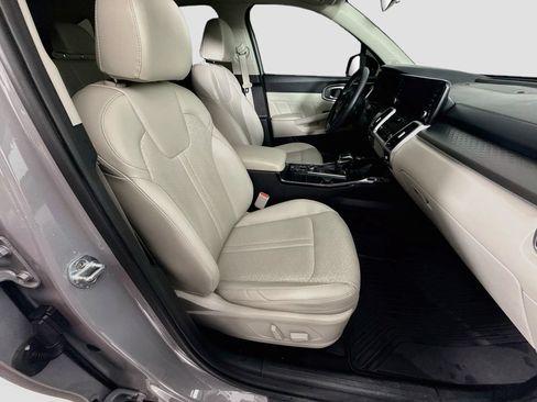 Used 2022 Kia Sorento SX AWD/4WD image 17