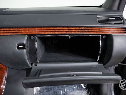 Used 2004 Maybach 57 image 27