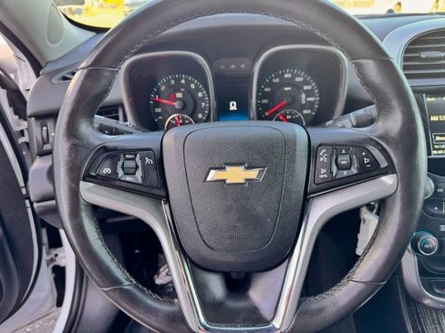 Used 2015 Chevrolet Malibu LT FWD image 25