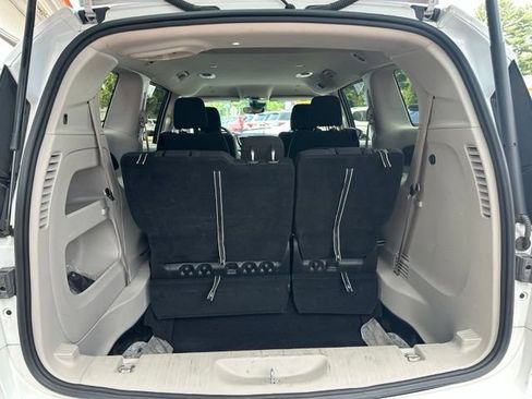 Used 2023 Chrysler Voyager LX FWD image 17