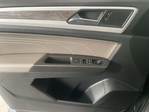 Certified 2023 Volkswagen Atlas Cross Sport SE image 24