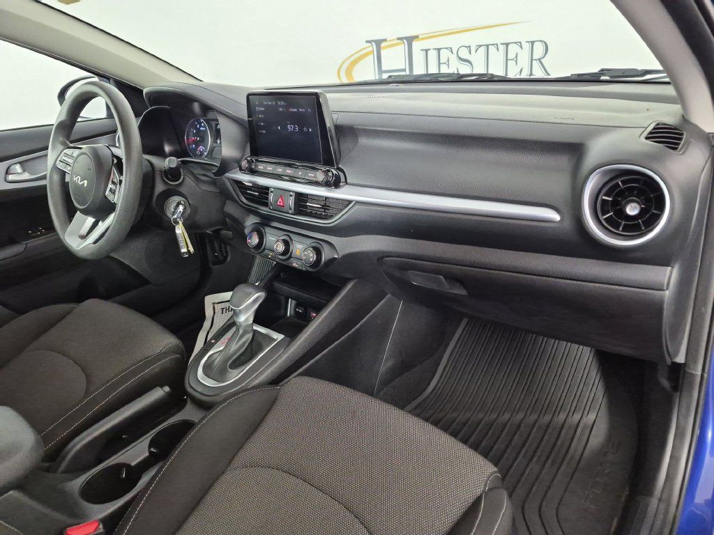 Used 2023 Kia Forte LXS w/ LXS Technology Package FWD image 37