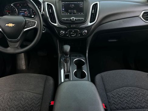 Used 2023 Chevrolet Equinox LT FWD image 4
