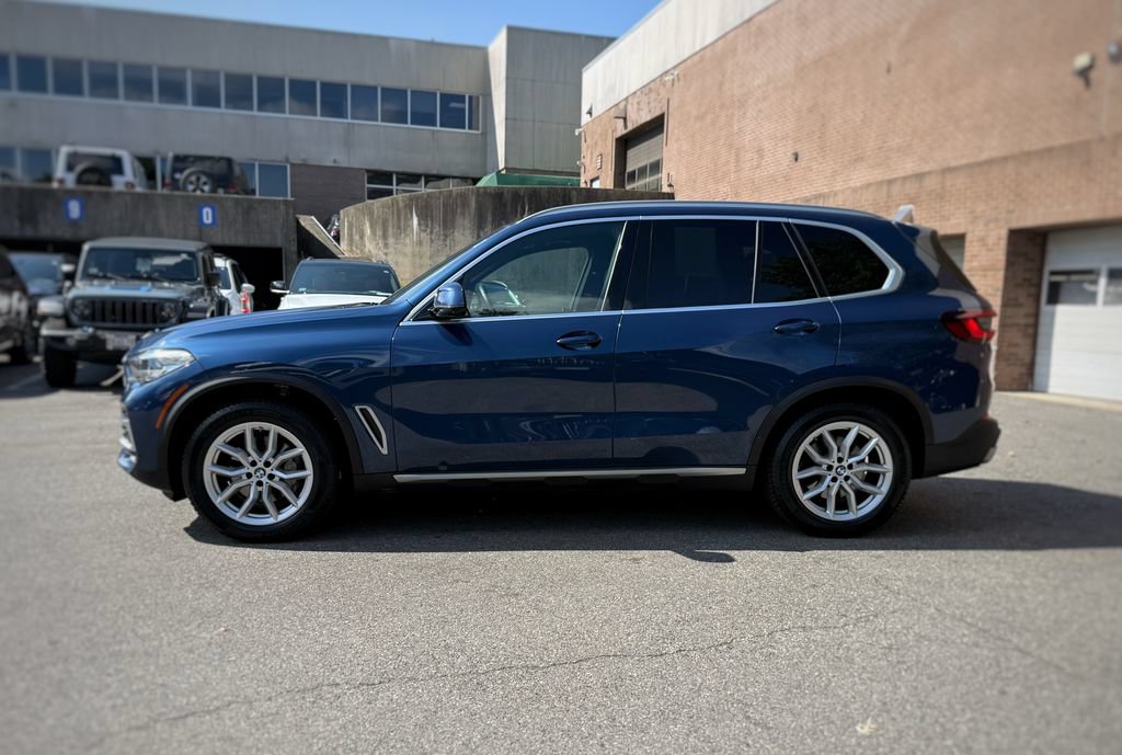 Used 2023 BMW X5 xDrive40i w/ Premium Package AWD/4WD image 14