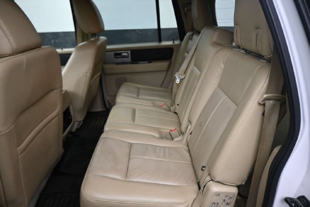 Used 2017 Ford Expedition EL XLT w/ Equipment Group 202A AWD/4WD image 19