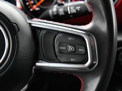 Used 2023 Jeep Wrangler Unlimited Rubicon image 31