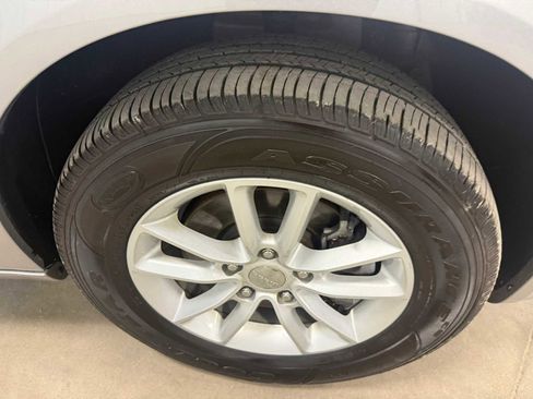 Used 2015 Dodge Grand Caravan SXT FWD image 12