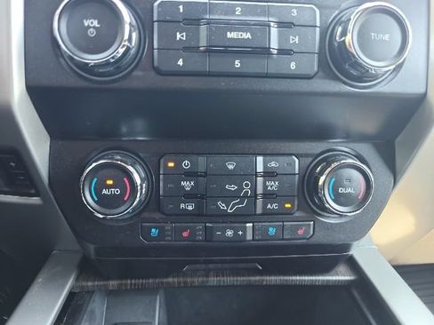 Used 2021 Ford F250 Lariat AWD/4WD image 10