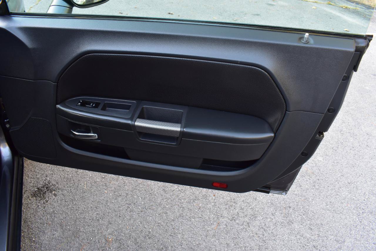 Used 2013 Dodge Challenger R/T RWD image 19