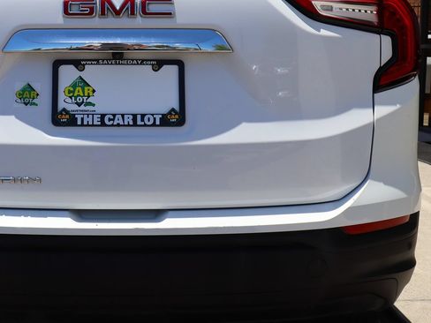 Used 2022 GMC Terrain SLE w/ Driver Convenience Package FWD image 20