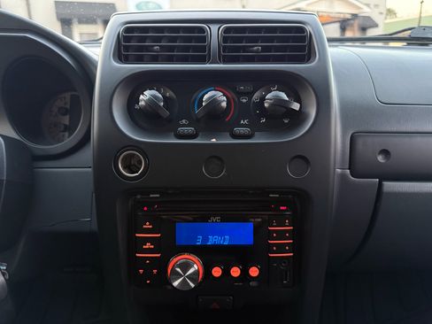 Used 2004 Nissan Frontier XE w/ (PWR) Pwr Pkg image 26