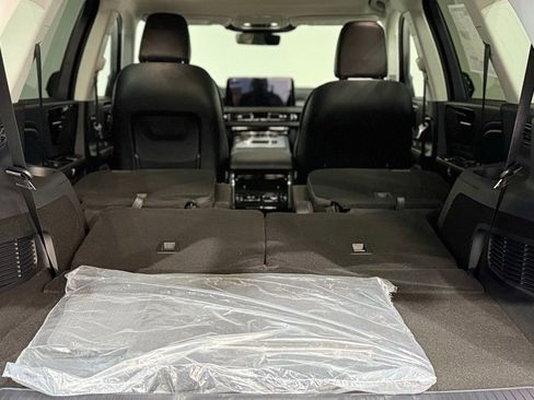 New 2026 Lincoln Aviator AWD image 41