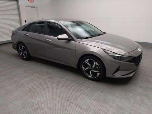 Used 2023 Hyundai Elantra SEL w/ Convenience Package image 11