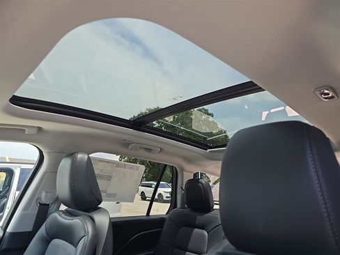 New 2025 Lincoln Aviator 2WD w/ Equipment Group 101A image 29