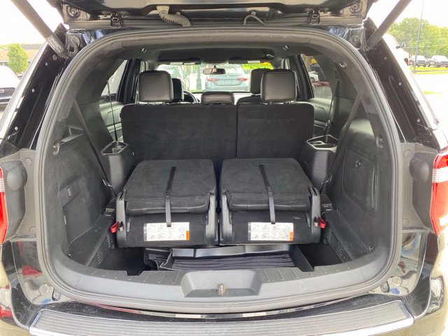 Used 2018 Ford Explorer XLT w/ Equipment Group 202A AWD/4WD image 7