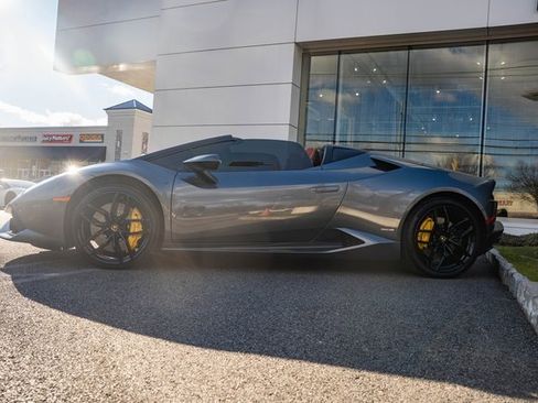 Used 2016 Lamborghini Huracan LP 610-4 image 11