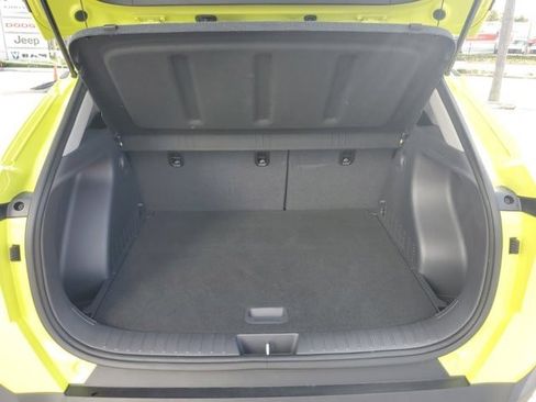 Used 2025 Hyundai Kona SEL FWD image 11