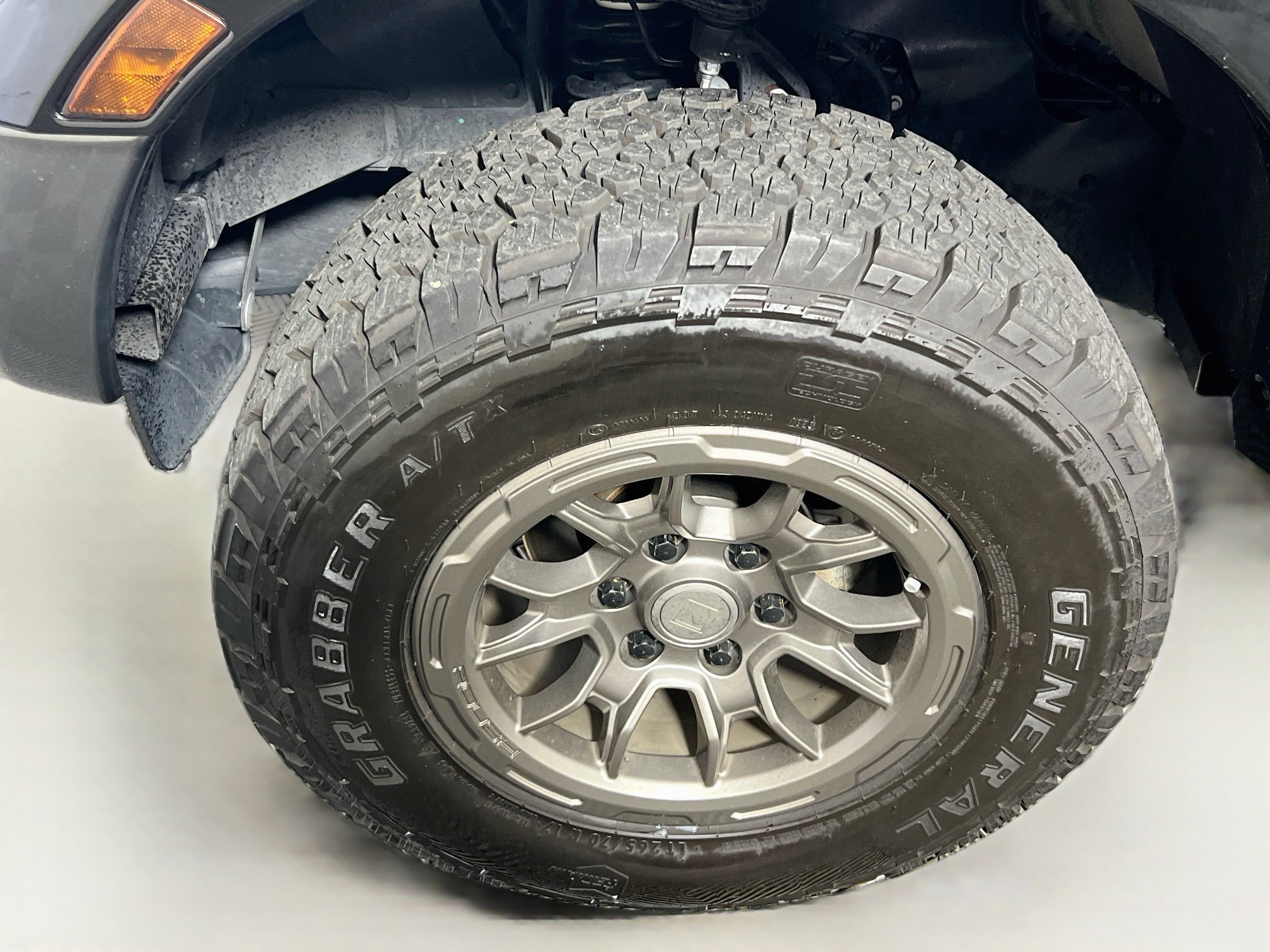 Used 2023 Ford Ranger Lariat w/ Tremor Off-Road Package AWD/4WD image 11