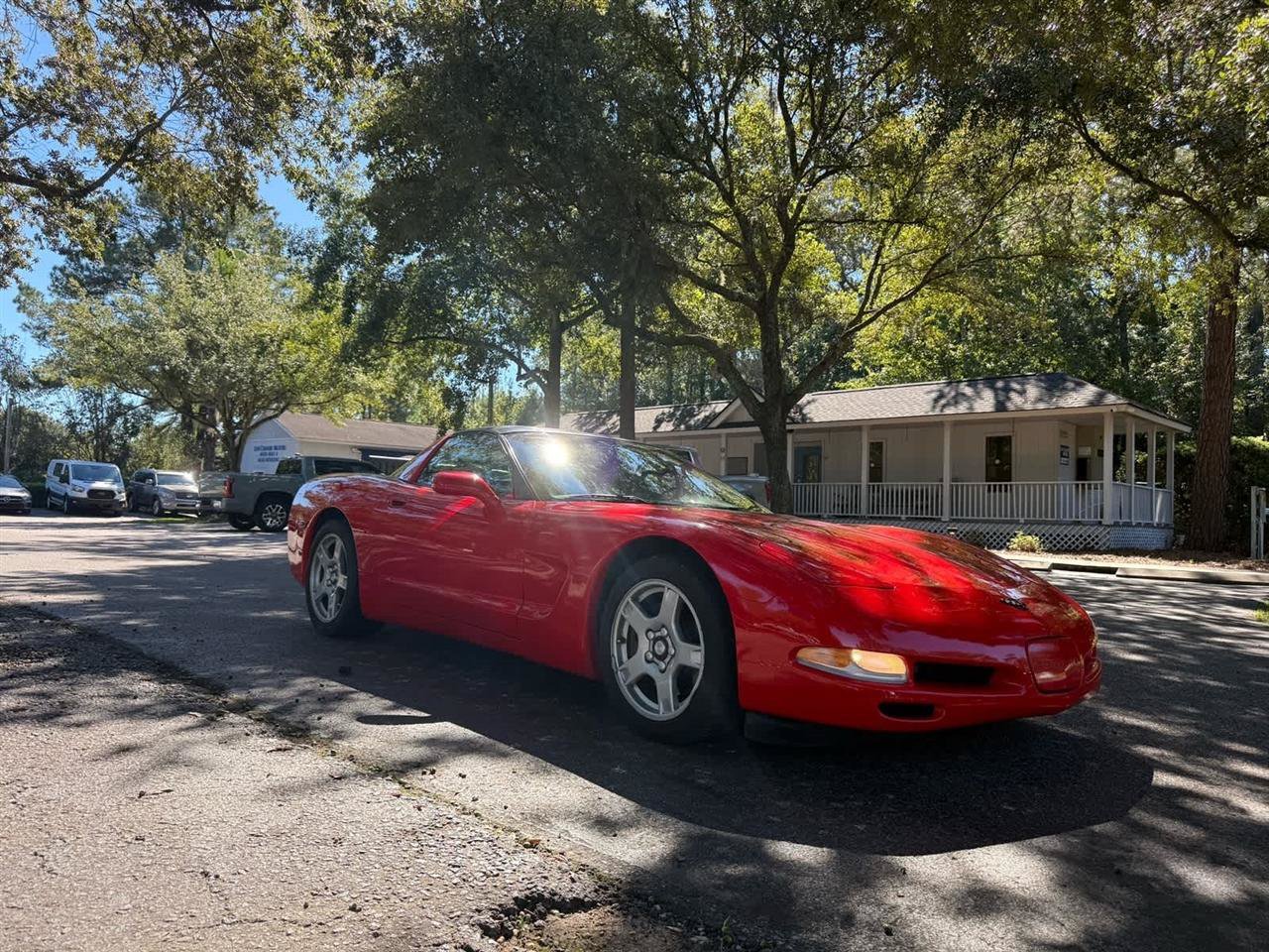 Used 1998 Chevrolet Corvette Coupe RWD image 3