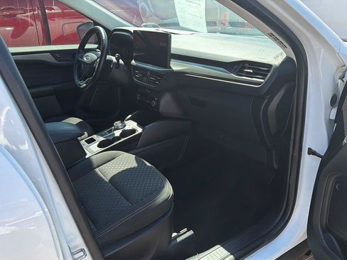 Used 2023 Ford Escape Active w/ Tech Pack #1 FWD image 9