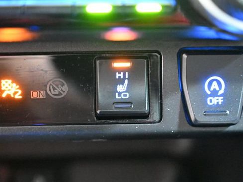 Used 2022 Toyota RAV4 XLE w/ Convenience Package AWD/4WD image 31
