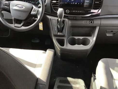 Used 2024 Ford Transit 350 XLT image 7