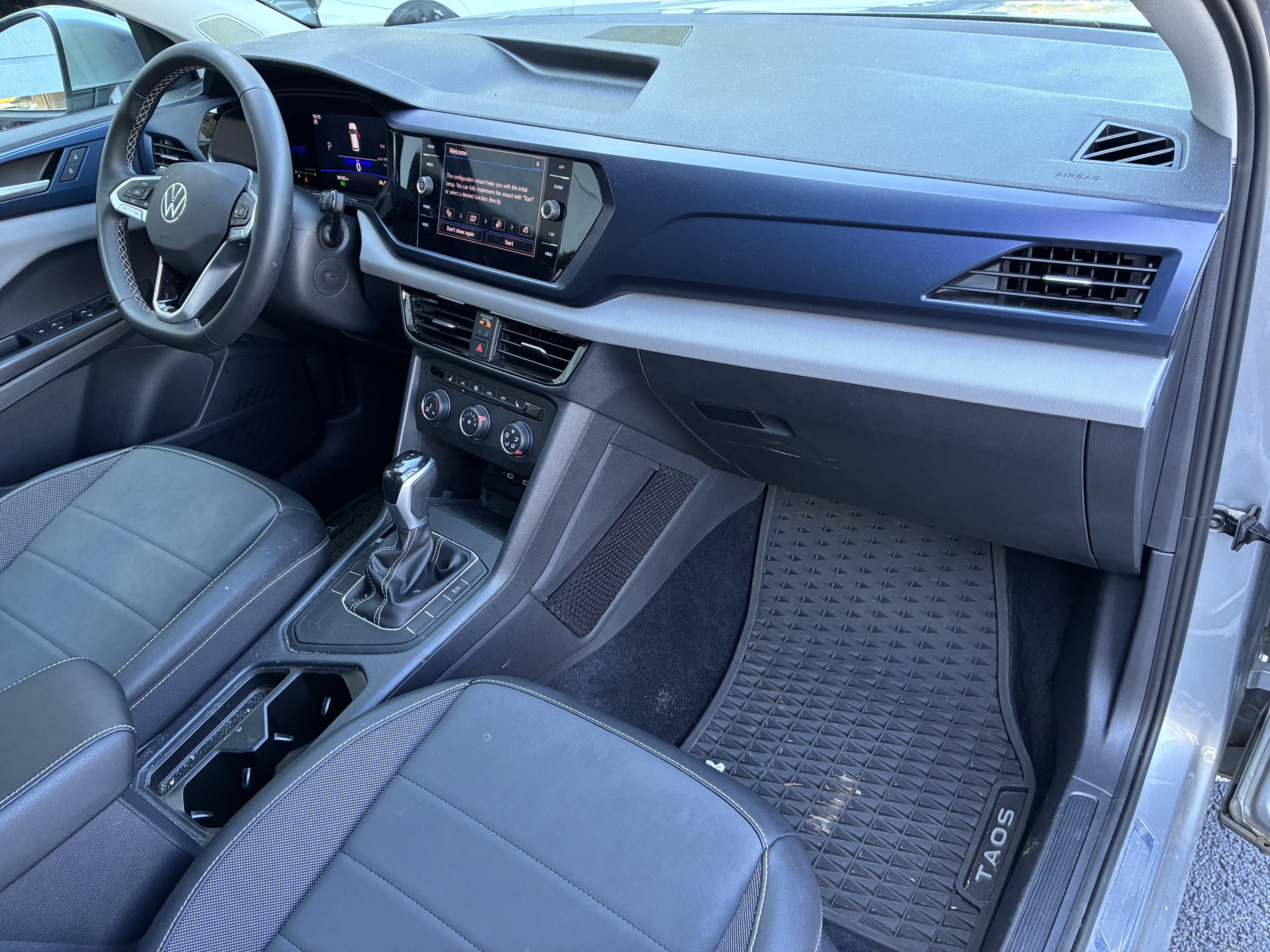 Certified 2022 Volkswagen Taos SE w/ Panoramic Sunroof Package FWD image 18