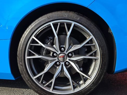 Used 2024 Chevrolet Corvette Stingray Premium Cpe w/ Battery Protection Package image 8