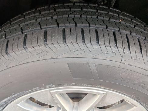 Used 2021 Chevrolet Suburban Premier image 13