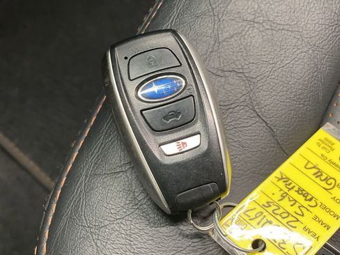 Used 2025 Subaru Crosstrek 2.5i Limited w/ Crosstrek Mirror Package image 31