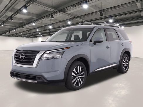 Used 2023 Nissan Pathfinder Platinum w/ Cargo Package FWD image 1