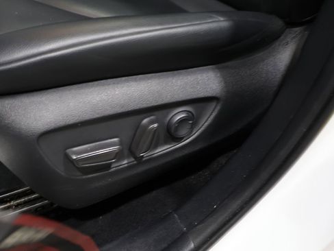 Certified 2022 Toyota Highlander XLE image 11