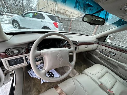Used 1999 Cadillac De Ville Base 4dr Sedan image 5