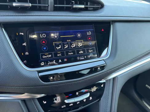 New 2025 Cadillac XT5 Sportv w/ LPO, Blue Accent Package image 26