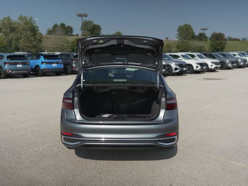 New 2025 Volkswagen Jetta SEL image 7