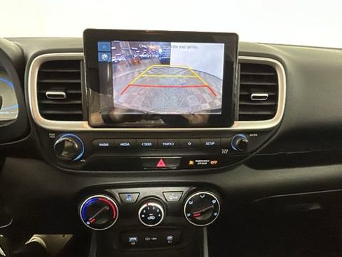 Certified 2026 Hyundai Venue SE FWD image 23