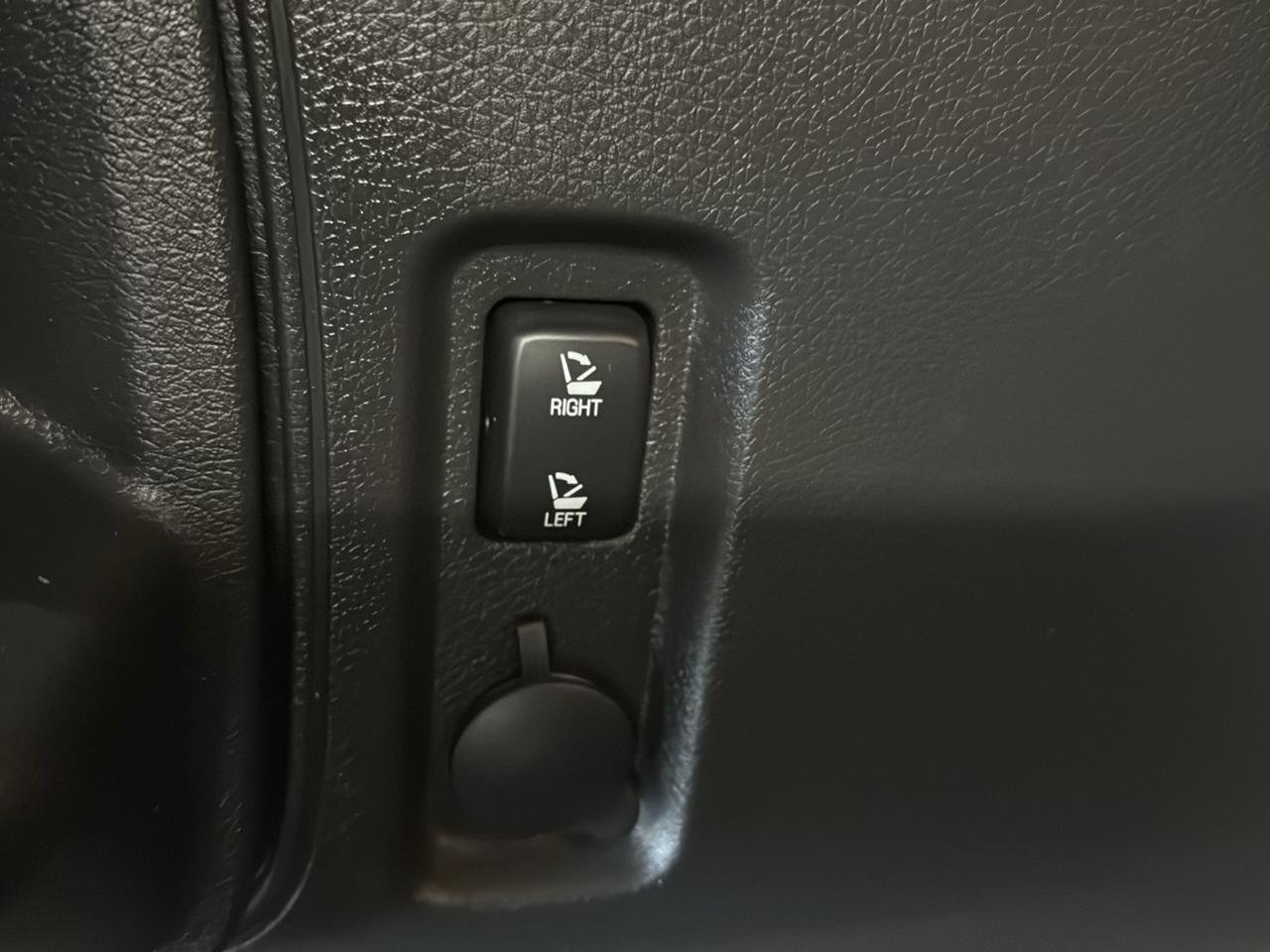 Used 2013 Ford Edge SEL FWD image 46