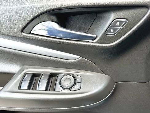 Used 2023 Chevrolet Bolt EUV LT w/ Convenience Package FWD image 22
