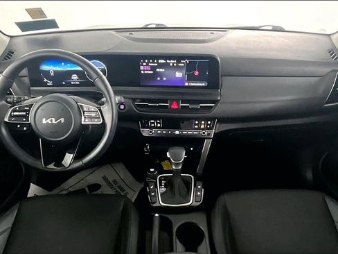 Used 2024 Kia Seltos EX image 7