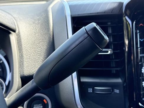 New 2026 RAM 3500 Big Horn AWD/4WD image 32