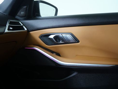 Used 2025 BMW M340i w/ Premium Package image 26