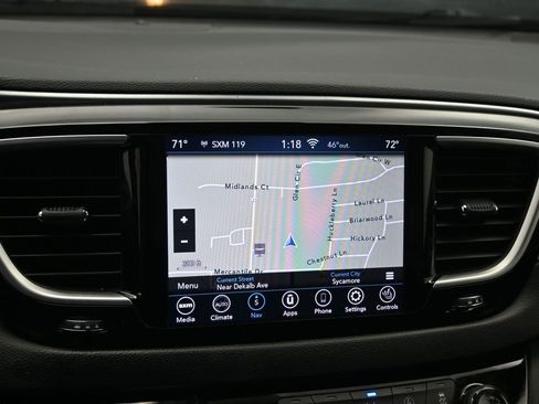 Used 2020 Chrysler Pacifica Touring-L Plus FWD image 15