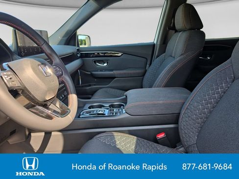 New 2026 Honda Pilot Sport image 10
