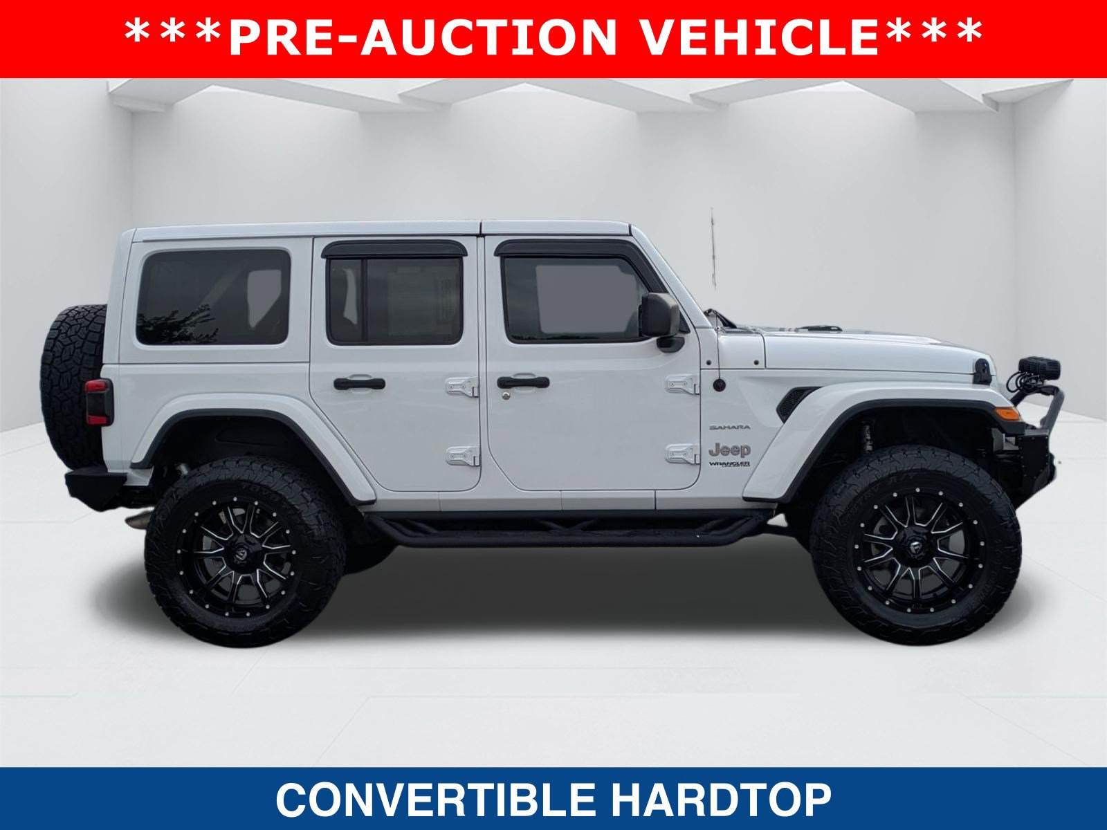 Used 2018 Jeep Wrangler Unlimited Sahara w/ LED Lighting Group AWD/4WD image 4