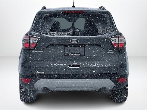 Used 2017 Ford Escape SE w/ Equipment Group 201A image 6